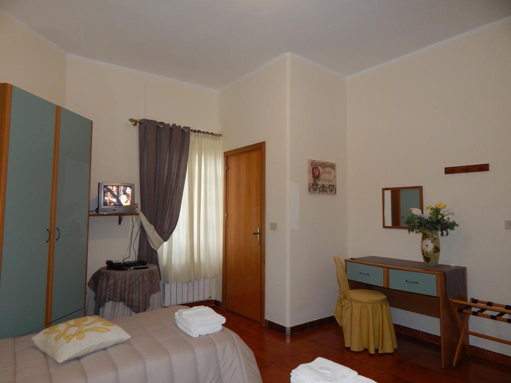 Hotel Il Platano Ottana Zimmer foto